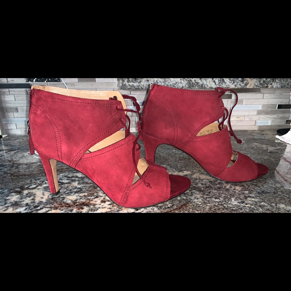 Beautiful open toe red shoe